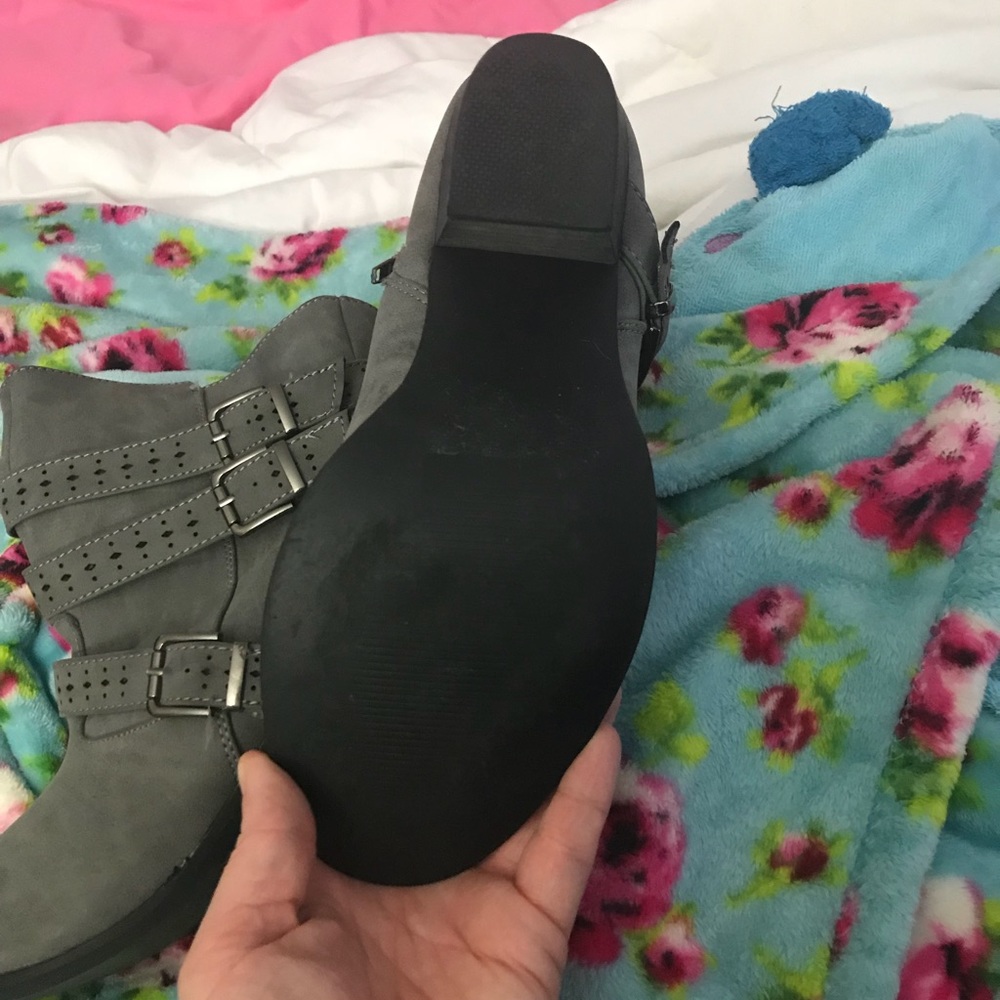 Ankle booties